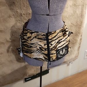 Serious los Angeles cheetah buckle mini skirt